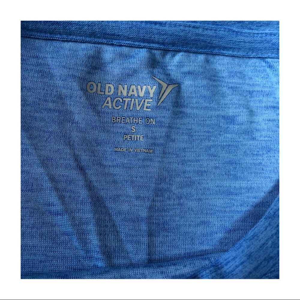 Old Navy Breathe ON Tie-Back Scoop Neck Top - Picture 6 of 6